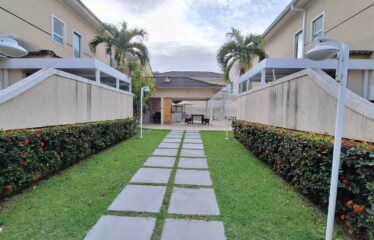 Casa em Condomínio em Itaipu LG 1027