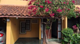 Casa em Condomínio em Itaipu